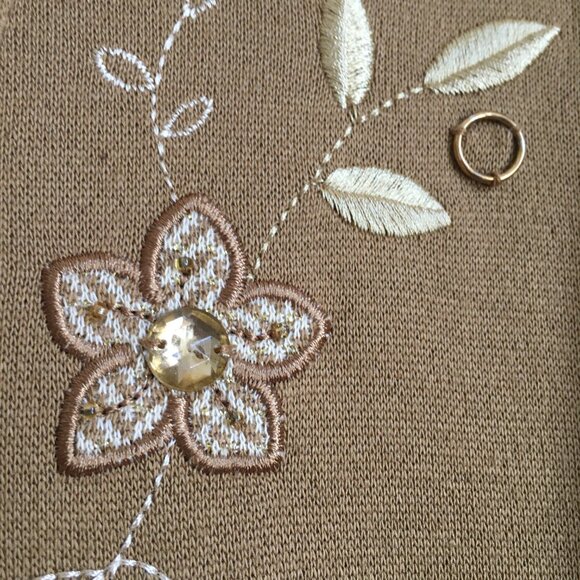 Vintage Alfred Dunner Doe Coloured Embroidered Sweater With Shoulder Pads - Picture 6 of 16